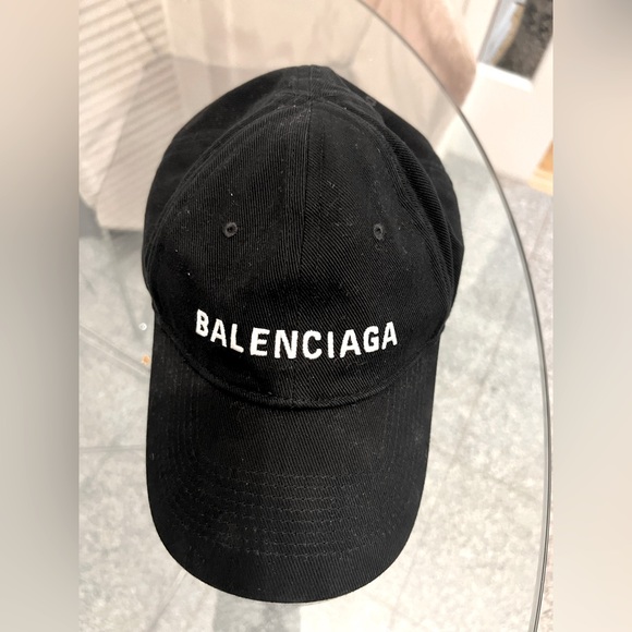 New balenciaga hat. No tag, bought in Miami store - Picture 1 of 4